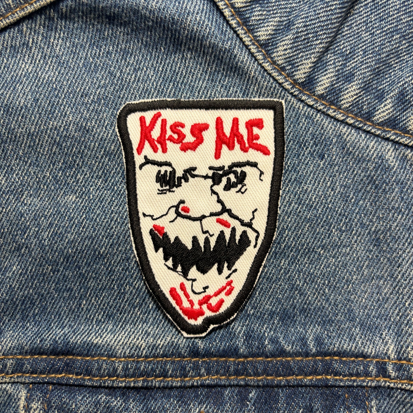 Kiss Me Mask
